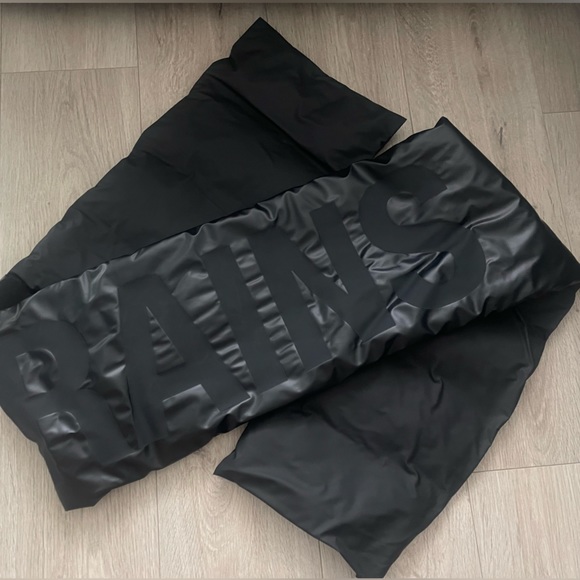 RAINS quilted Puffer Scarf - Picture 7 of 9